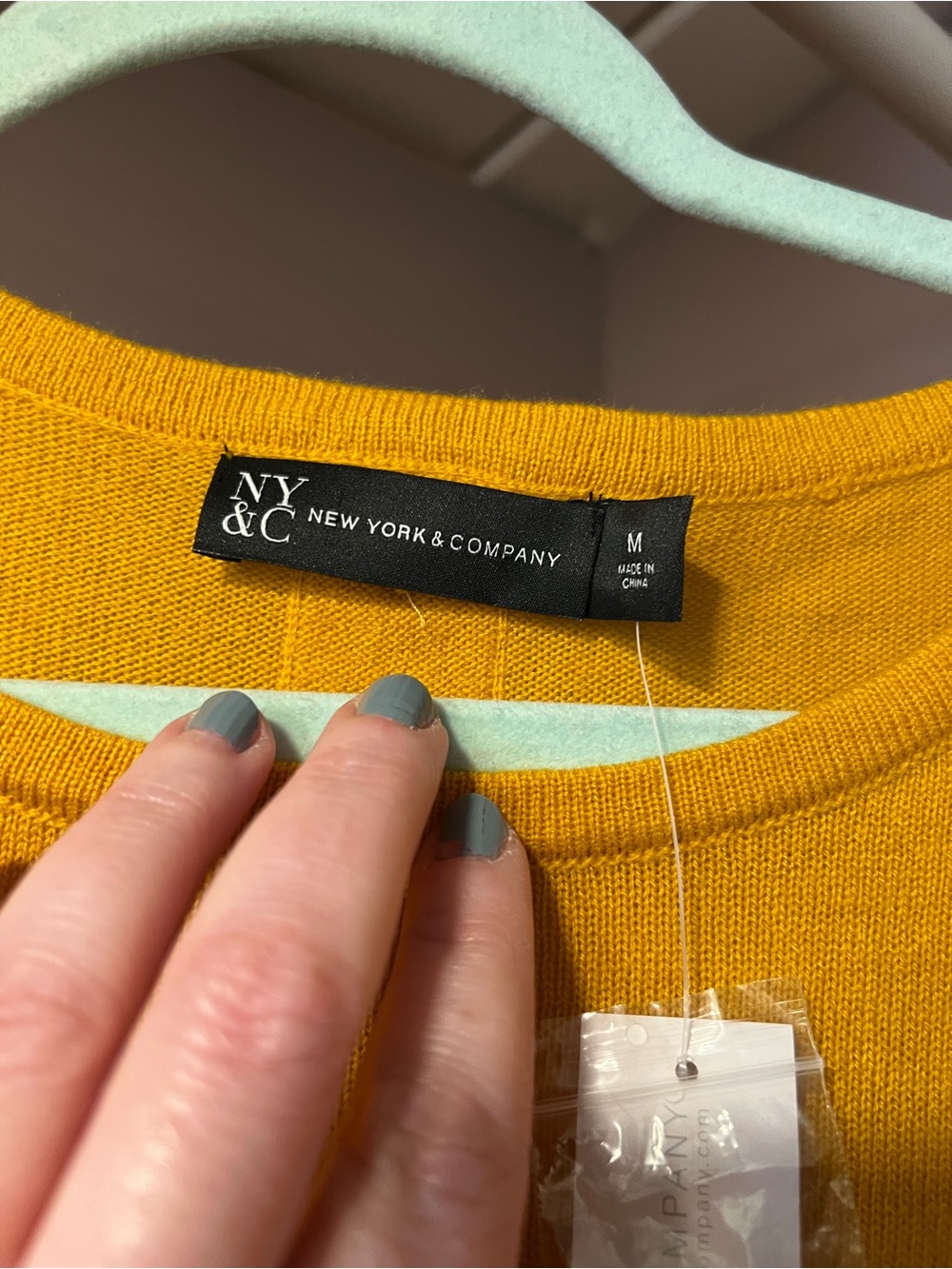 NWT NY&C Yellow Quarter Sleeve Shirt Size Medium 💛 - Picture 6 of 9
